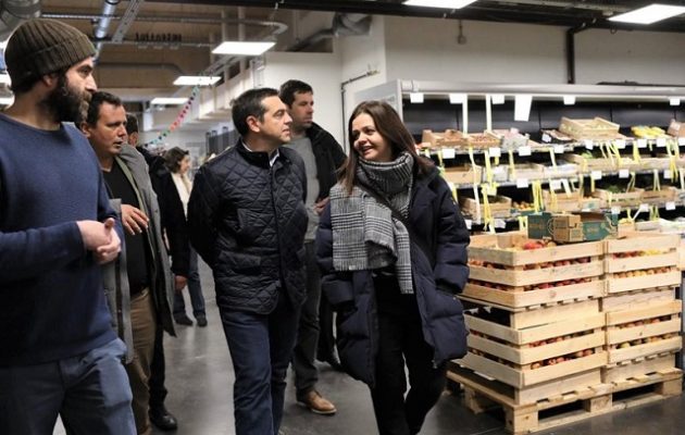 O Tσίπρας επισκέφθηκε πρωτότυπο συνεργατικό σούπερ μάρκετ στο Παρίσι (φωτο)