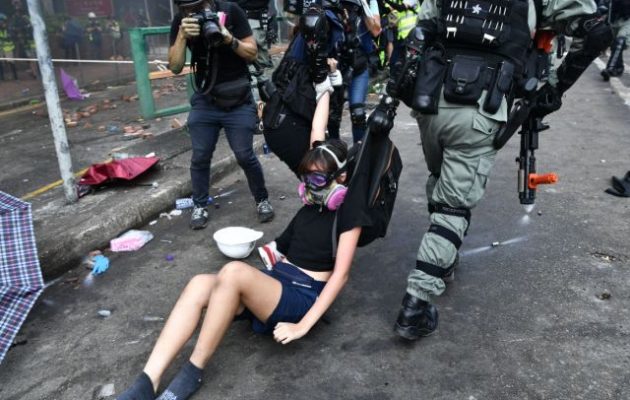 Η Αστυνομία μπήκε στο Πολυτεχνείο στο Χονγκ Κονγκ