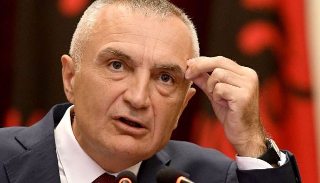 Η Αλβανία οδεύει προς δικτατορία, λέει ο πρόεδρος της χώρας