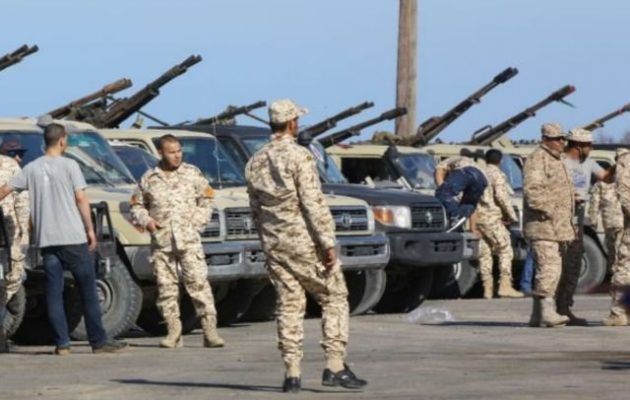 Ο Λιβυκός Εθνικός Στρατός (LNA) έξω από τη «νότια πύλη» της Τρίπολης