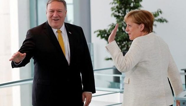O Μάικ Πόμπεο πάει Γερμανία και βλέπει την Μέρκελ