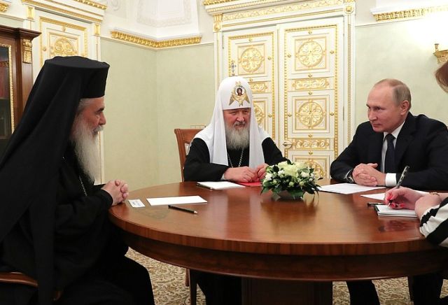 Η Ρωσία ετοιμάζει χριστιανική σταυροφορία κατά της άθεης δύσης - Έχουν... λαλήσει - Τι δουλειά είχε ο Ιεροσολύμων στη Μόσχα; | Tribune.gr