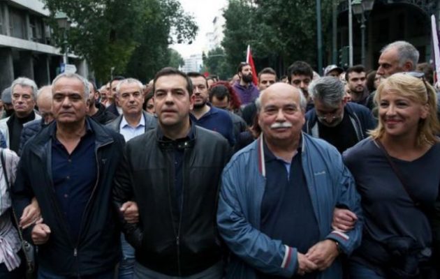 Ο Αλέξης Τσίπρας διαδήλωσε στην επέτειο του Πολυτεχνείου