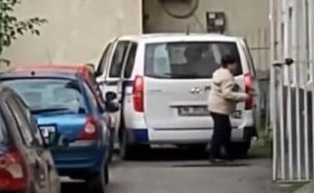 Αλβανία: Βίντεο-ντοκουμέντο με αστυνομικό διοικητή να κλέβει ανθρωπιστική βοήθεια για τους σεισμόπληκτους (βίντεο)