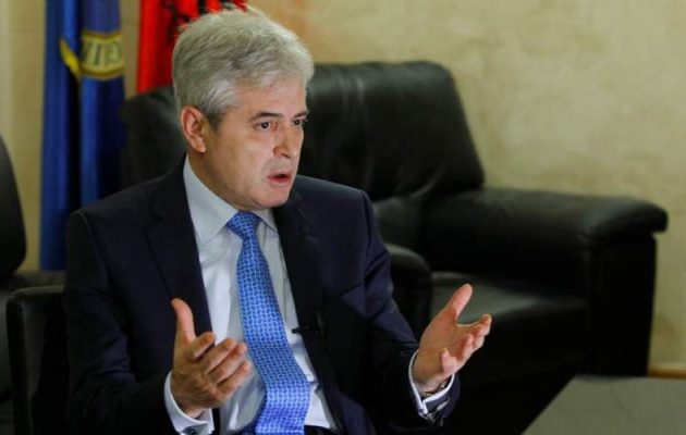 Βόρεια Μακεδονία: Ο Αλί Αχμέτι επανεξελέγη πρόεδρος του μεγαλύτερου αλβανικού κόμματος στη χώρα