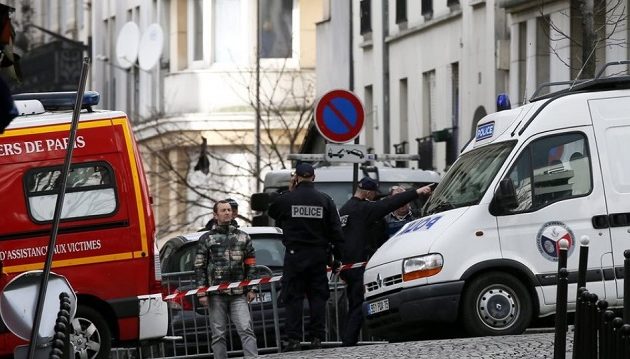 Γυναίκα οδηγός μαχαίρωσε δύο πεζές στο Παρίσι