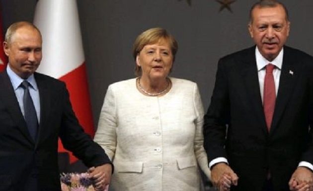 Τηλεφωνική διπλωματία από Μέρκελ με Πούτιν και Ερντογάν για Λιβύη και Συρία