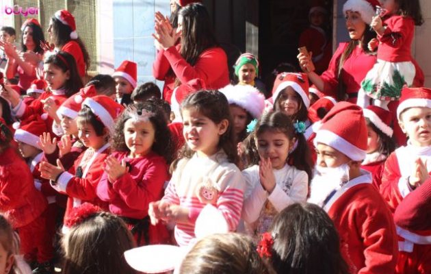 Τα νήπια στο Καμισλί έκαναν Χριστούγεννα – Αυτά τα παιδιά ήθελε να σφάξει ο Ερντογάν
