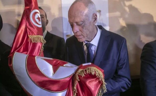Ποιος είναι ο Καΐς Σαγιέντ της Τυνησίας που τρέχει να τον συναντήσει ο Ερντογάν
