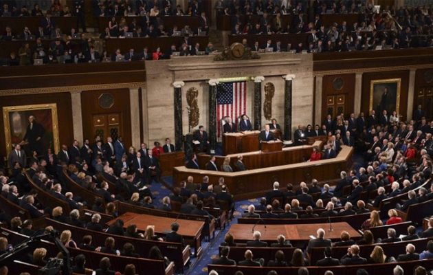 ΗΠΑ-Δημοκρατικοί: Αλλοπρόσαλλος, ασταθής και επικίνδυνα ανίκανος ο Τραμπ