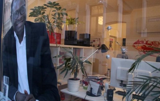 Σφαίρες κατά Γερμανού βουλευτή αφρικανικής καταγωγής