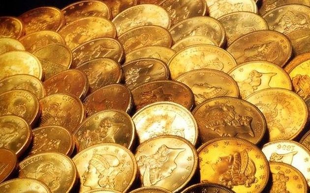 Οι Έλληνες ξεπουλάνε τις χρυσές λίρες