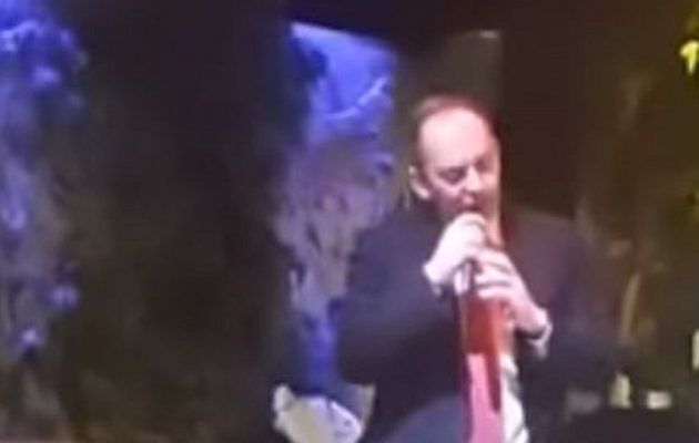 Υπουργός Ναυτιλίας ή τραγουδιστής; – Ο Πλακιωτάκης τραγουδάει Διονυσίου (βίντεο)
