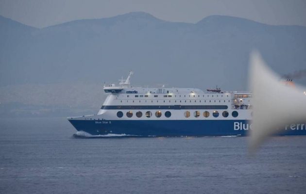 Απέλπιδες προσπάθειες του Λιμενικού για τον εντοπισμό επιβάτη που έπεσε από πλοίο στον Σαρωνικό