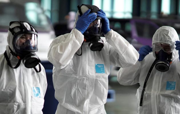 Κοροναϊός: Στους 1700 οι νεκροί – Σε καραντίνα και τα χαρτονομίσματα