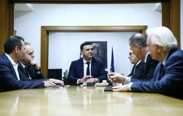 Τι είπε ο Kικίλιας μετά την συνάντηση με εκπροσώπους της φαρμακοβιομηχανίας