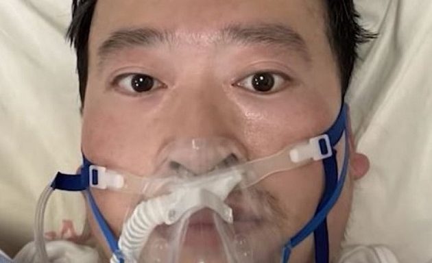 Ανατροπή: Δεν πέθανε ο γιατρός που προειδοποίησε για τον κοροναϊό – «Σε κρίσιμη κατάσταση»