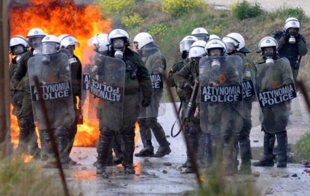 Οι ΜΑΤατζήδες έβριζαν τον λαό της Λέσβου «τουρκόσπορους» και έσπαγαν ΙΧ (βίντεο)