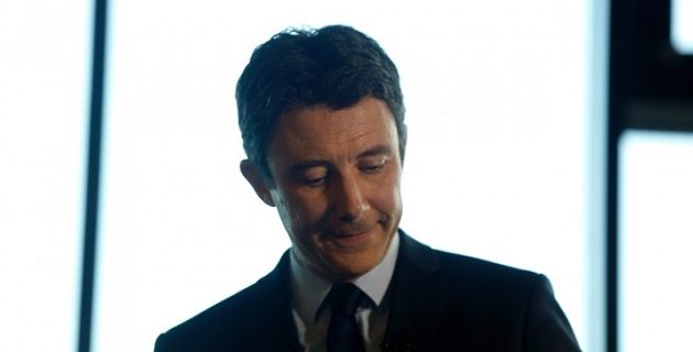 Μπελάδες για Μακρόν: Ροζ βίντεο «έκαψε» τον εκλεκτό του για τη δημαρχία στο Παρίσι