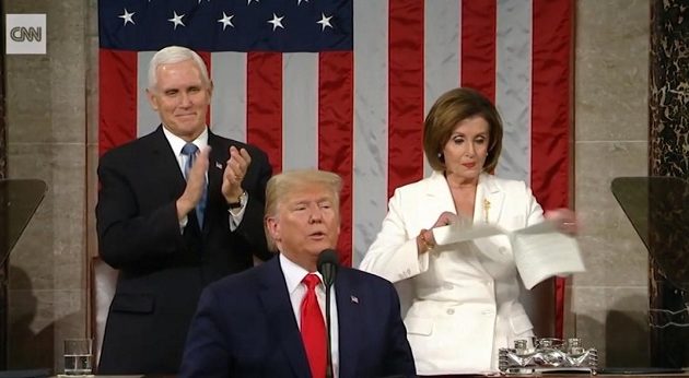 Πελόσι: Γιατί έσκισα την ομιλία του Τραμπ