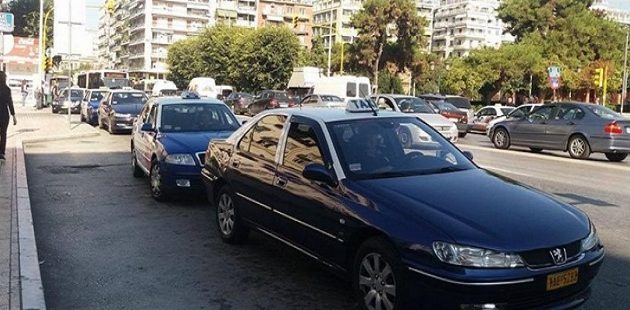 Θεσσαλονίκη: Ψάχνουν τους ταξιτζήδες που μετέφεραν την 38χρονη με κοροναϊό