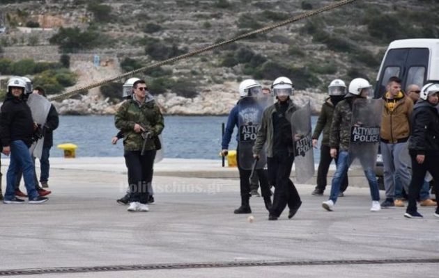 Οι ΜΑΤατζήδες έφυγαν από τη Χίο σπάζοντας αυτοκίνητα και βρίζοντας τους Χιώτες «τουρκόσπορους»