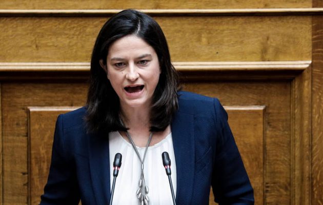 Κεραμέως: Τα τρία σενάρια για να μη χαθεί η σχολική χρονιά λόγω κοροναϊού