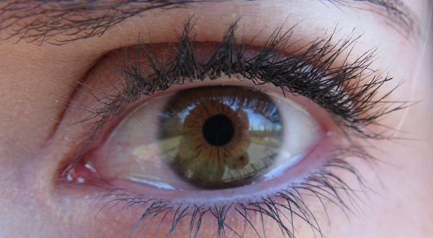 Ελληνίδα γιατρός: Ο κοροναϊός μεταδίδεται ακόμη και από τα δάκρυα