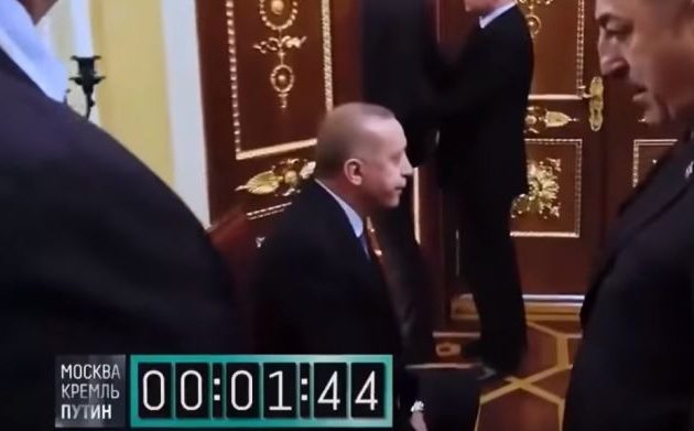 Το «καψόνι» του Πούτιν στον Ερντογάν – Τον είχε και περίμενε έξω από το γραφείο του (βίντεο)