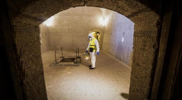 Κοροναϊός Covid-19: Κλείνουν ακόμα και οι εκκλησίες στην Ιταλία