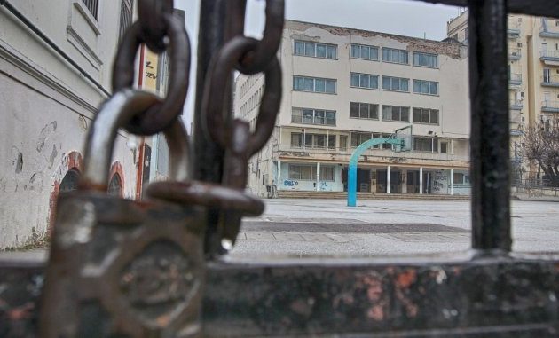Κοροναϊός: Η κυβέρνηση εξετάζει το ευρύτερο κλείσιμο των σχολείων στην Ελλάδα