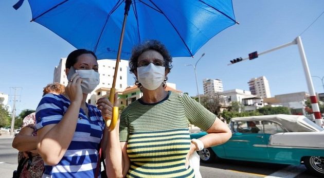 Κούβα: Χιλιάδες φοιτητές Ιατρικής ψάχνουν «πόρτα-πόρτα» πιθανά κρούσματα κοροναϊού