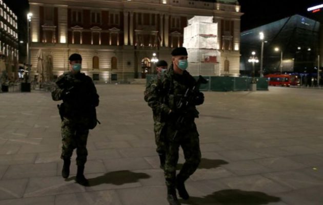 Πρώτος νεκρός από τον κορωνοϊό στη Σερβία – Σε καταυλισμό φιλοξενίας οι Σέρβοι που επιστρέφουν από το εξωτερικό