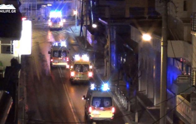 Ασθενοφόρα του ΕΚΑΒ Κοζάνης με αναμμένες τις σειρήνες στους δρόμους της πόλης (βίντεο)
