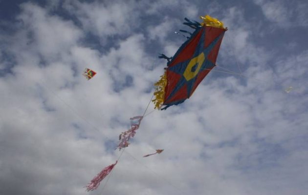 Καιρός: Καθαρά Δευτέρα με συννεφιά και τοπικές βροχές, αλλά και άνοδο θερμοκρασίας