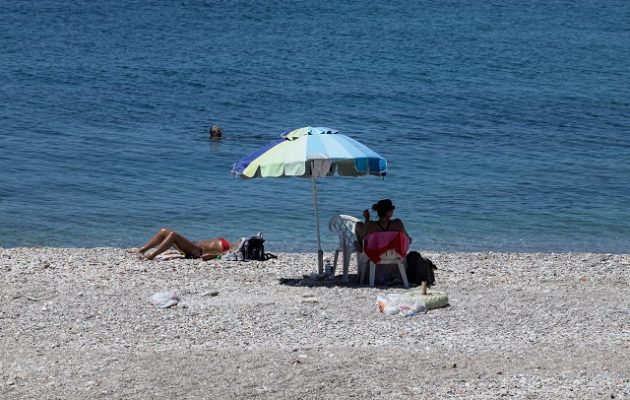 Παπαθανάσης: Πότε και πώς θα λειτουργήσουν παραλίες και beach bars