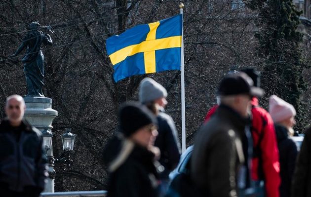 Η Σουηδία ξεπέρασε τους 2.000 νεκρούς από κορωνοϊό