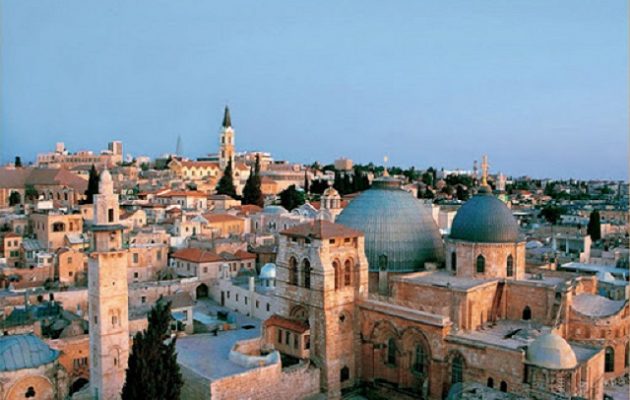 Τι είπε 65χρονη που βγήκε θετική στον κοροναϊό μετά το ταξίδι στους Άγιους Τόπους