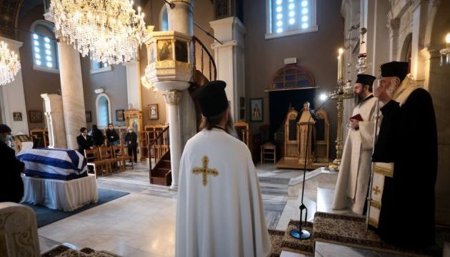 Αρχιεπίσκοπος: Ο Μανώλης Γλέζος υπήρξε το σύμβολο της Εθνικής Αντίστασης