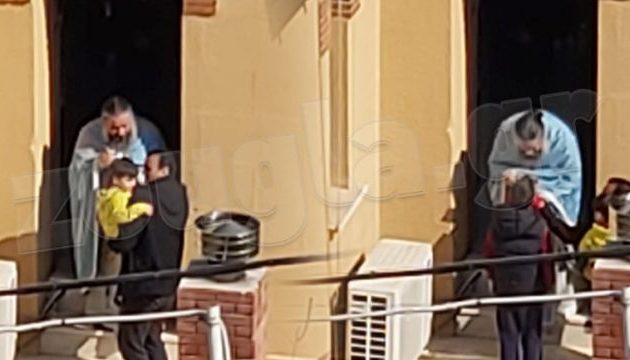 Αμετανόητος δηλώνει ο ιερέας που κοινώνησε πιστούς στο Κουκάκι