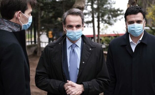 Bloomberg: Οι ταπεινοί Έλληνες δείχνουν στον κόσμο πώς να κουμαντάρει την πανδημία