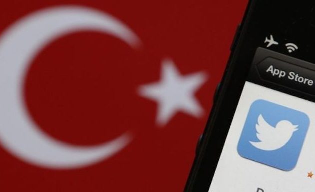 Ο Ερντογάν εκμεταλλεύεται τον κορωνοϊό για να θέσει υπό τον έλεγχό του Facebook και Twitter