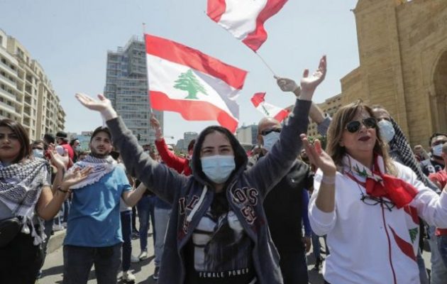 Τελειώνει ακόμα και το ψωμί στο Λίβανο – Άρχισαν οι «διαμαρτυρίες πείνας»