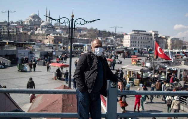 Ο Ερντογάν επιβάλλει νέα τετραήμερη καραντίνα στην Τουρκία