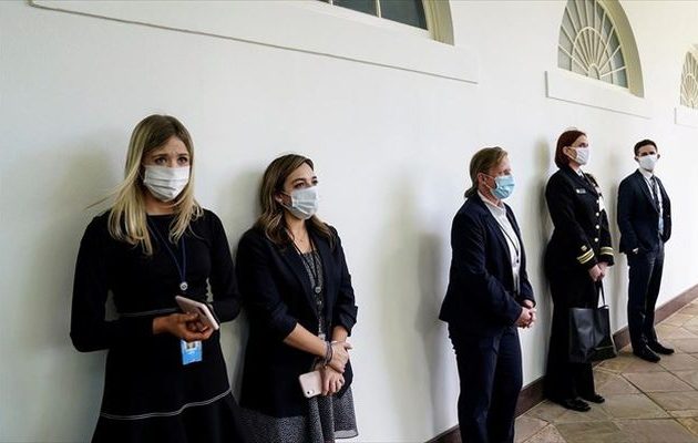 Λευκός Οίκος: Υποχρεωτικά με μάσκες όλο το προσωπικό της πτέρυγας όπου εργάζεται ο Τραμπ