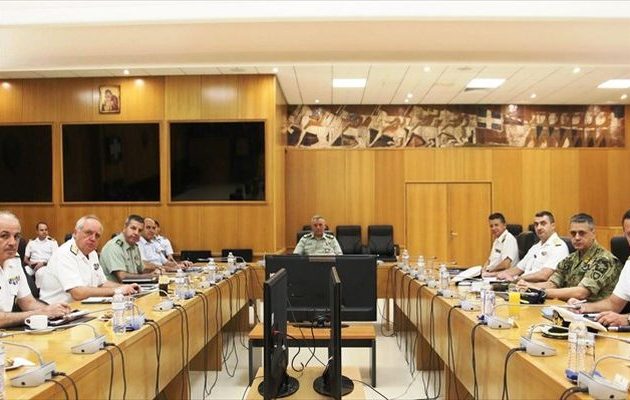 Ευρεία σύσκεψη της ηγεσίας του στρατεύματος με θέμα το μεταναστευτικό