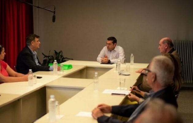 Τσίπρας σε ΟΛΜΕ: Ηθικό θέμα να διαφυλάξουμε τη μαθησιακή διαδικασία