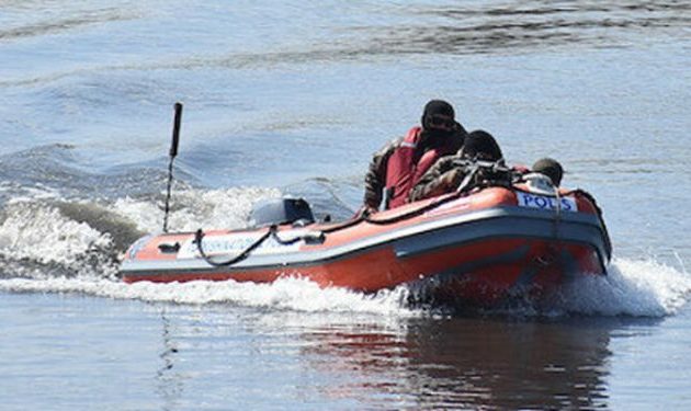 Yeni Safak: «Καμουφλαρισμένοι Έλληνες άνοιξαν πυρ κατά τουρκικής αστυνομικής λέμβου στον Έβρο»