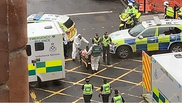 Γλασκώβη: Mακελειό με νεκρούς και τραυματίες από επίθεση με μαχαίρι σε ξενοδοχείο