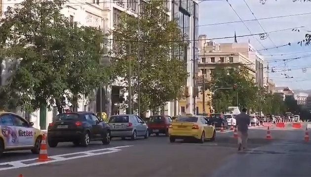 ΣΥΡΙΖΑ: Ζούμε ένα παραλογισμό με τον «Μεγάλο Περίπατο» του Μπακογιάννη